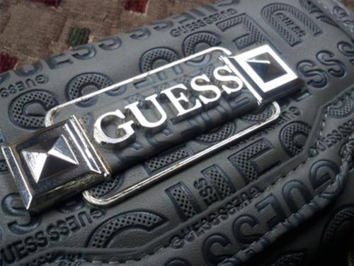 100% Authentic Guess Purse - Money back guarantee !!!