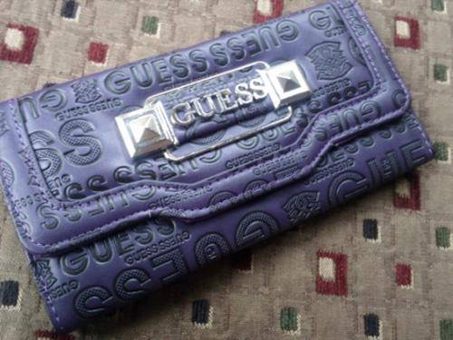 100% Authentic Guess Purse - Money back guarantee !!!