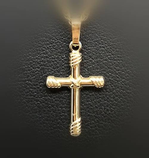 9ct Cross Style Pendant