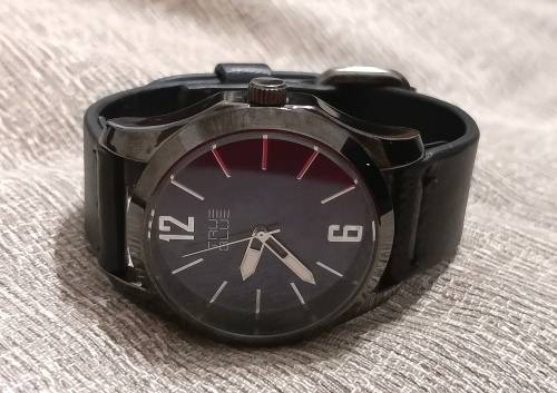 Wow !!! Like New Pre Owned Gents Designer Dress Watch !!!