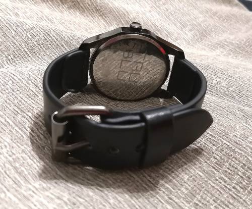 Wow !!! Like New Pre Owned Gents Designer Dress Watch !!!