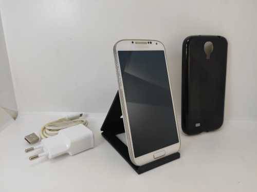 Samsung Galaxy S4, 32gig memory, Single SIM, Open to all Networks, Local Stock.