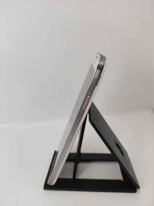 Samsung Galaxy S4, 32gig memory, Single SIM, Open to all Networks, Local Stock.