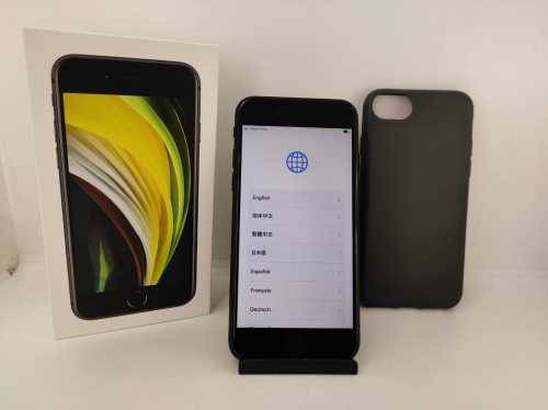 Apple iPhone SE, 2020 Edition, 64gig gig, Like New, Box and all accessories incl, local stock!!