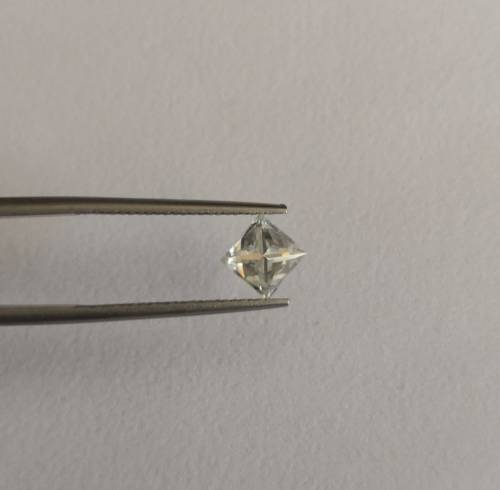 Wow!! 0.98ct Princess Cut Moissanite Diamond, G-H Colour, VS Clarity