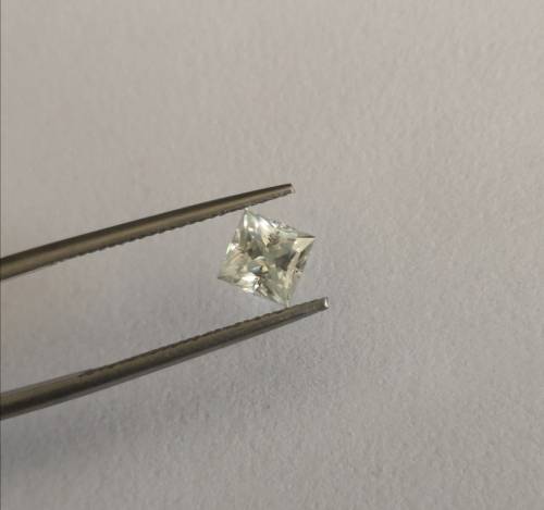 Wow!! 0.98ct Princess Cut Moissanite Diamond, G-H Colour, VS Clarity