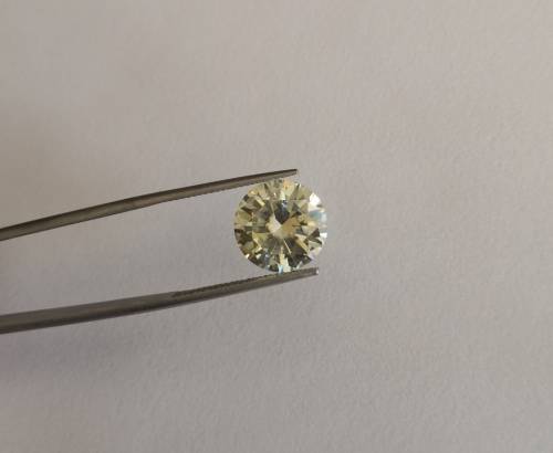 WOW!!! 5.02ct Brilliant Round, Moissanite Diamond, K-L Colour and VS2 Clarity
