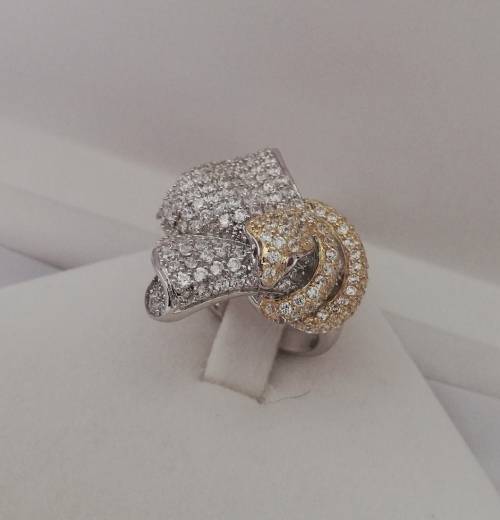Wow!! Solid Silver 925 Ladies Designer Snake Style Ring, one of a kind, A Must Have.
