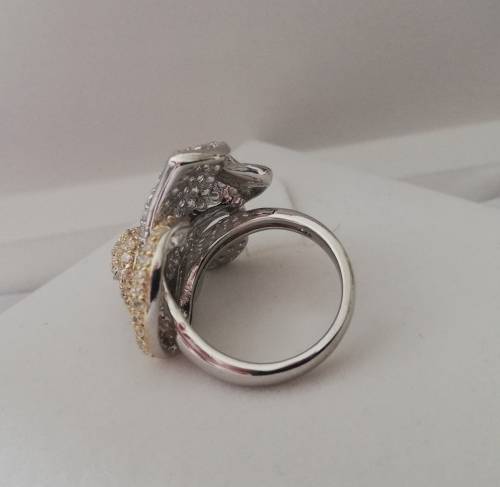 Wow!! Solid Silver 925 Ladies Designer Snake Style Ring, one of a kind, A Must Have.