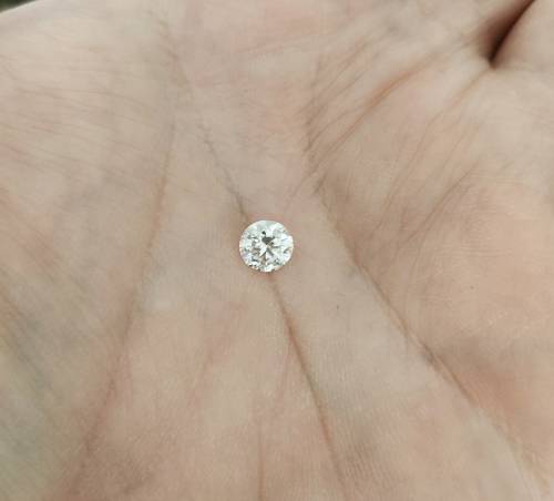 1ct Moissanite ,Colour D ,Vvs1 Clarity ,with certificate incl.