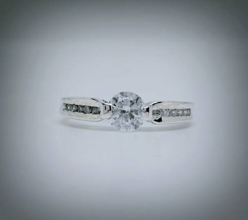 Solid 925 Silver Designer Engagement Solitaire Style Ring