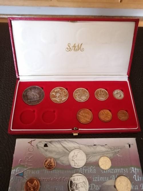 EVERYTHING MUST GO!!! Lot of coins and one banknote. See description for details.