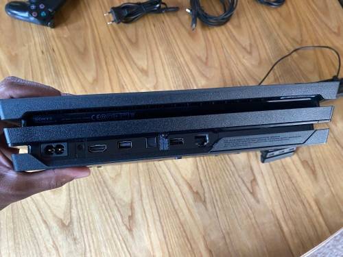 Playstation4 Pro 1Tb with 1 controller, USB hub and cooling fan