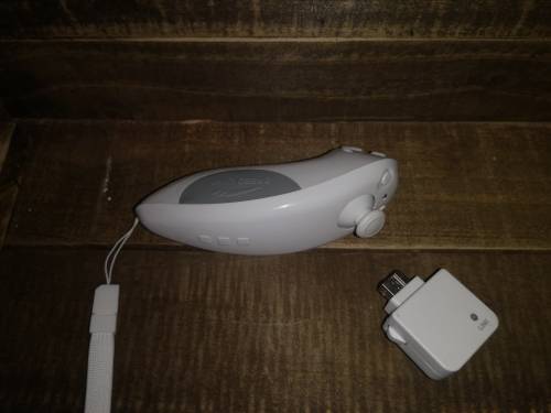 NINTENDO WII WITH 2 CONTROLLERS AND 2 NUNCHUCKS AND TOP SHOT ELITE