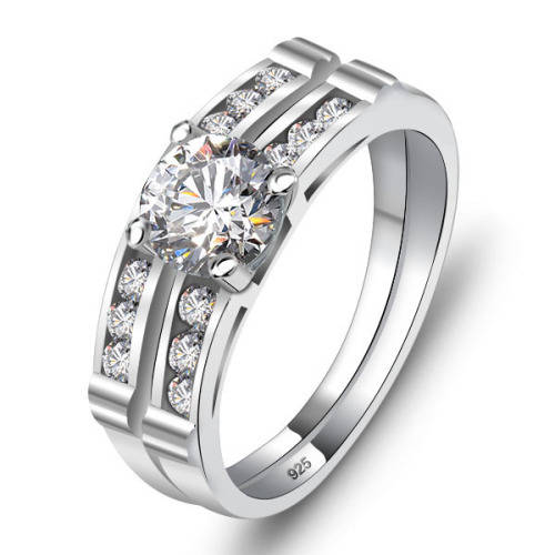 EXQUISITE!!! 0.66ct Cr.Diamond Engagement Ring and Wedding Band. Size 6