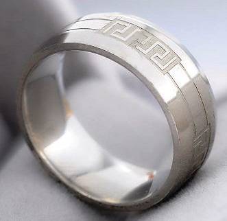 R1 AUCTION: Stainless Steel 8mm Mens Greek Band Ring. Size 10 / U / 20mm