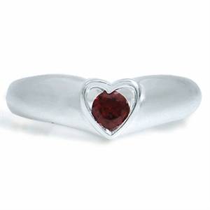 0.34ct Natural Garnet 925 Solid Silver Heart Ring. Size 6/M