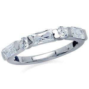 ** Size 7 / O ** Lovely 1.10ct Lab Diamond Ring designed .925 Sterling Silver