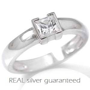 Pretty Brand New Ring With 0.20ct White CZ designed in 925 Sterling Silver - Size 8