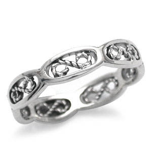 Size 8 / Q - Brand New Celtic Design Ring in 925 Sterling Silver (5161)