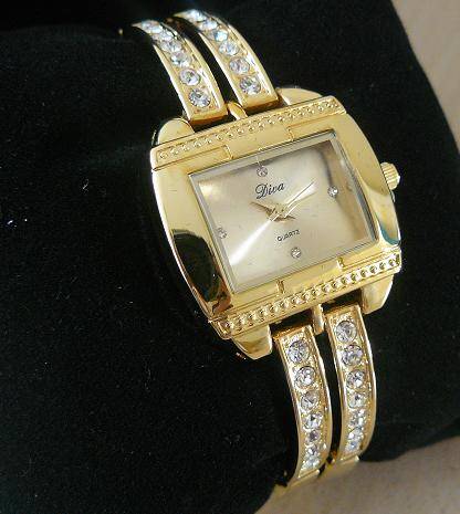 Fashionable Quartz Lady's Watch