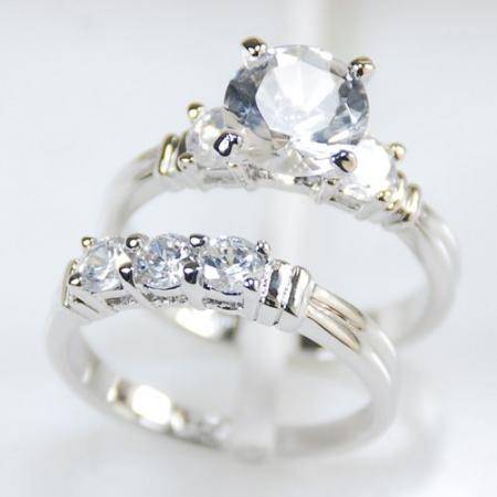White Sapphire 925 Sterling Silver Engagement Wedding Ring - Size 7