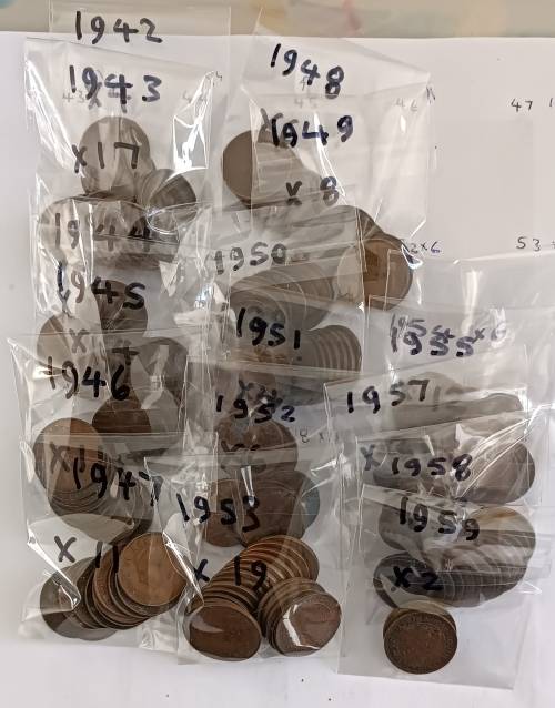 ***UNION OF SOUTH AFRICA*** MIXED LOT OF 159 QUARTER PENNIES 1942 TO 1959***