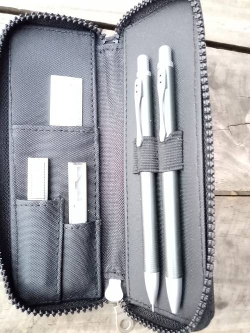 Vintage Barclays Pen Set