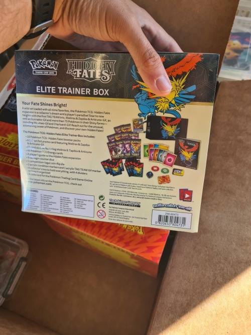 Hidden Fates Elite Trainer Box