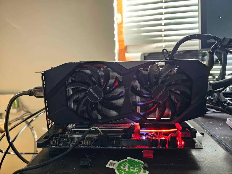 Gigabyte Windforce rtx 2060 12gb!