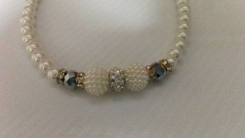 BEAUTIFUL STYLED NECKLACE WITH EARRINGS!!!