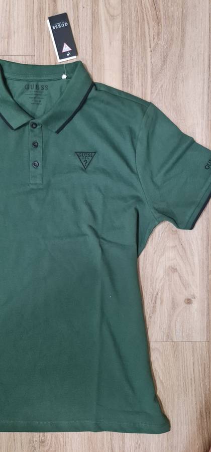 100% Original Guess Jeans - Mens Golfer Shirt Size : X-Large (Retail R699)