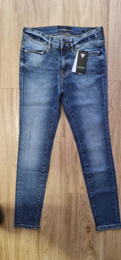 100% Original Guess Ladies Skinny Jeans - Guess Size 28 (SA Size 34) RETAIL R999 (Low Rise Skinny)