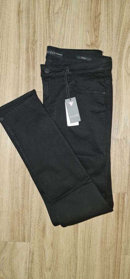 100% Original Guess Jeans - Mens Skinny Jeans Size : W31L32 (Retail R1299)