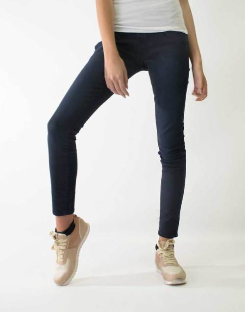 100% Original Guess Ladies Jeans - Guess Size 25 (SA Size 31) RETAIL R999 (Power Curvy Mid) NAVY
