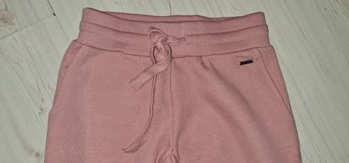100% Original Guess Ladies Pants - Guess Size Large RETAIL R999