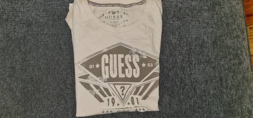 100% Original Mens Guess T-Shirt (REJECT) - X-Large (Retail R499)