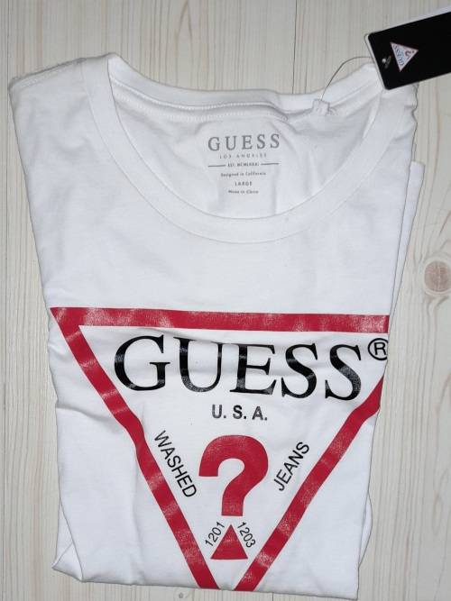 100% Original Mens Guess T-Shirt - Large (Retail R599)