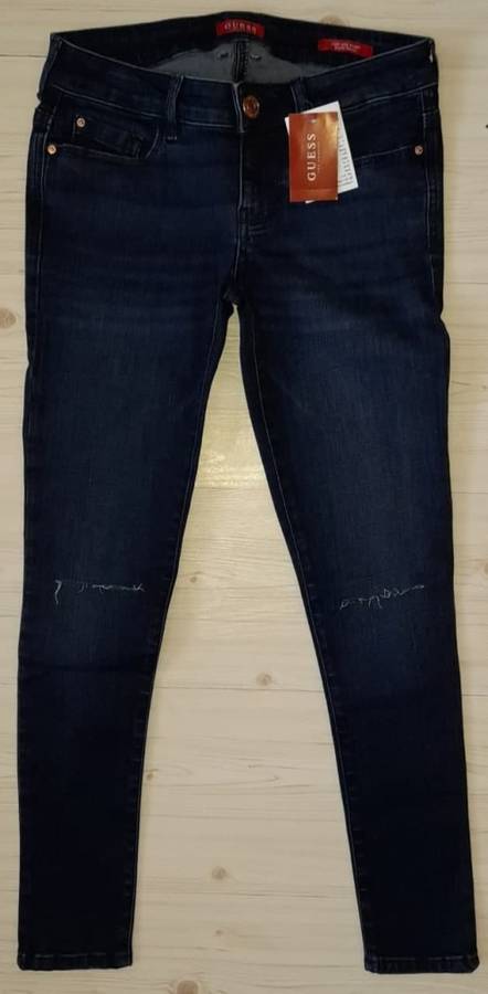100% Original Guess Ladies Jeans - Guess Size 26 (SA Size 32) RETAIL R999 (Low Rise Skinny)