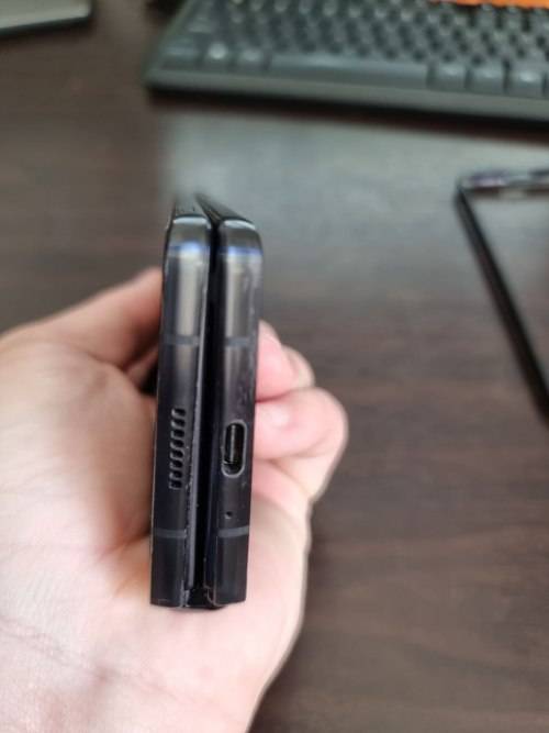 Samsung Galaxy Z Fold 2 5G 256GB - Almost perfect condition (9.9 out of 10)