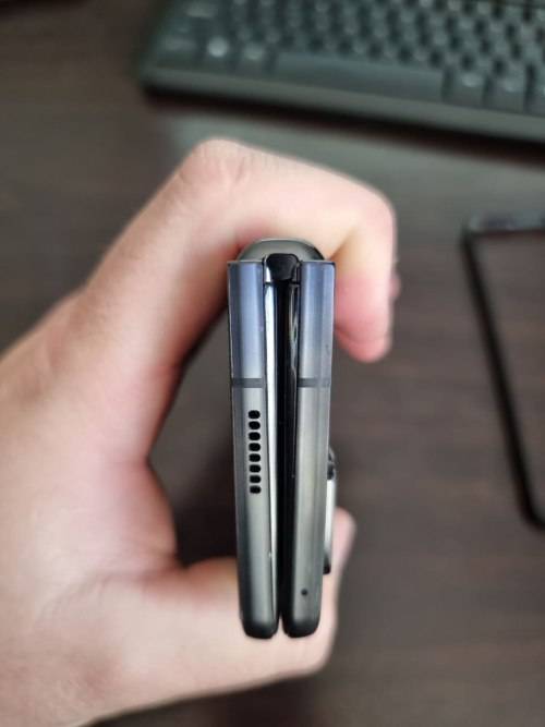 Samsung Galaxy Z Fold 2 5G 256GB - Almost perfect condition (9.9 out of 10)