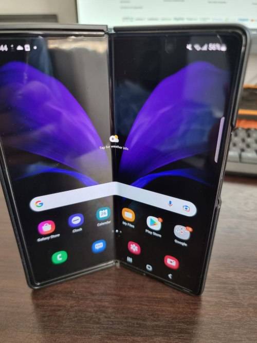 Samsung Galaxy Z Fold 2 5G 256GB - Almost perfect condition (9.9 out of 10)
