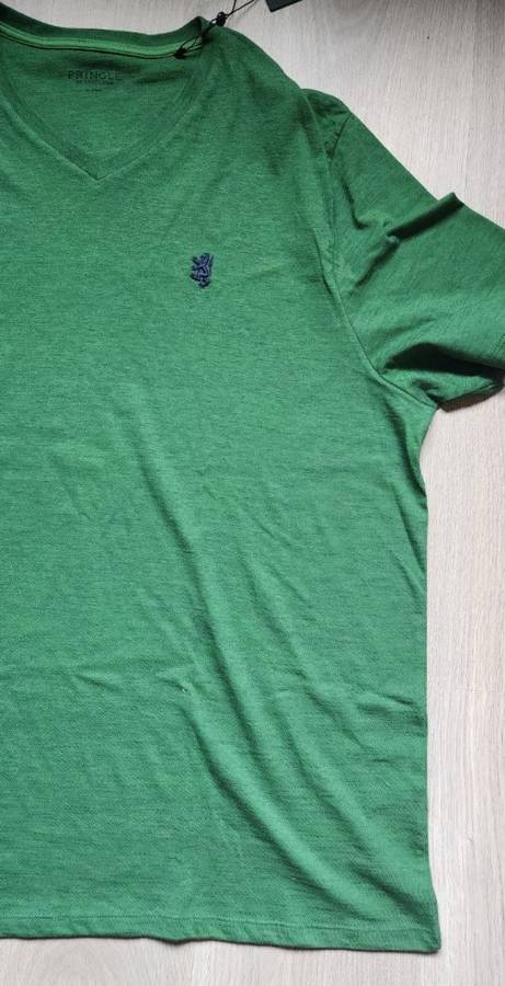Original PRINGLE of Scotland T-Shirt - Large (Retail R999)