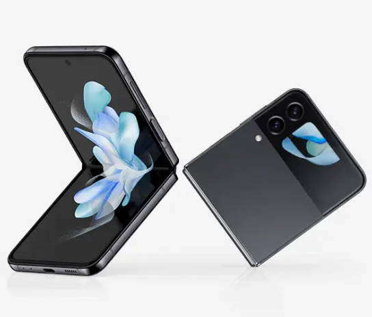 Samsung Z Flip 4 - 256gb - Boxed 9 out of 10