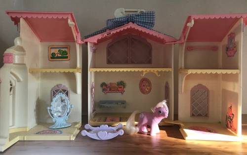 My Little Pony - Lullabye Nursery with Baby Tiddly Winks (1984) - GREAT FOR DISPLAY