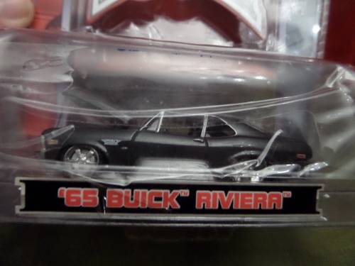 Maisto 2006 1965 Buick Riviera (boxed)