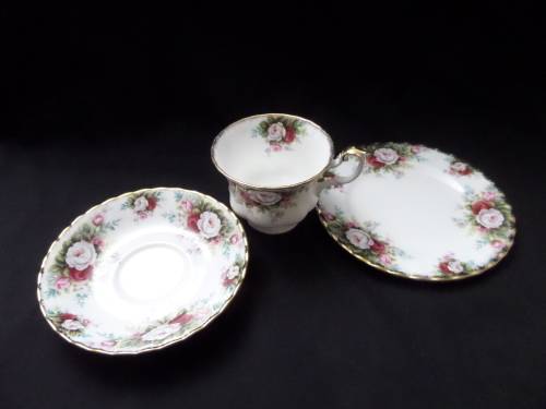 Royal Albert Celebration England Trio