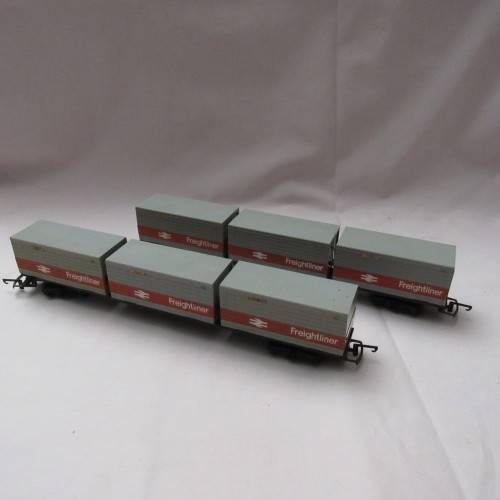2 X Triang /Hornby R633 Freightliner Container Wagons (bid for lot)