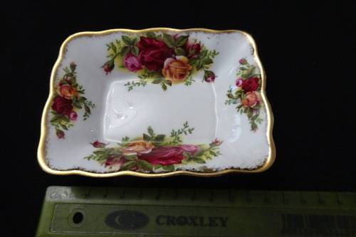 Royal Albert Old Country Roses  Sweet Dish -  12.5 x 9.5 cm