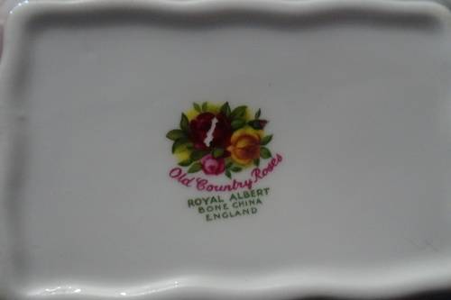 Royal Albert Old Country Roses  Sweet Dish -  12.5 x 9.5 cm
